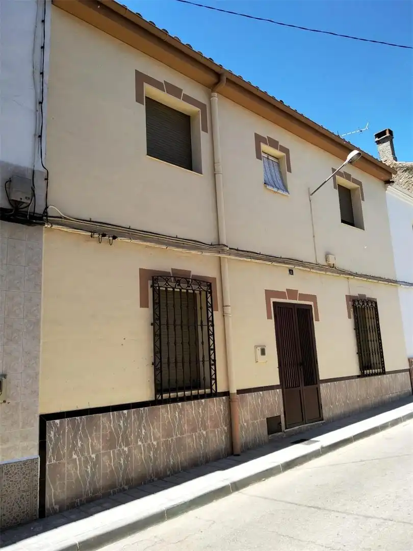Exterior view of Single-family semi-detached for sale in Puente de Génave  with Heating and Furnished