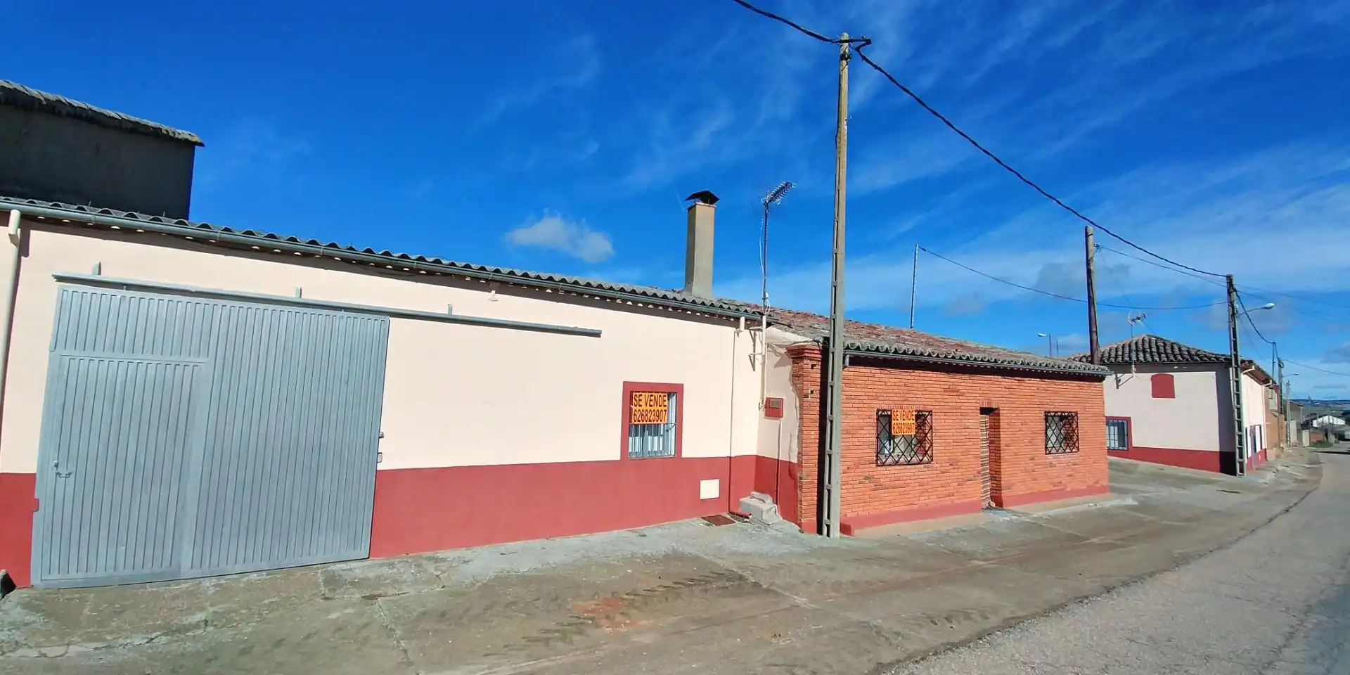 Casa o chalet en venta en Calle Corredera, Castronuevo Vista exterior de Casa o chalet en venta en Castronuevo con Calefacción, Trastero y Amueblado