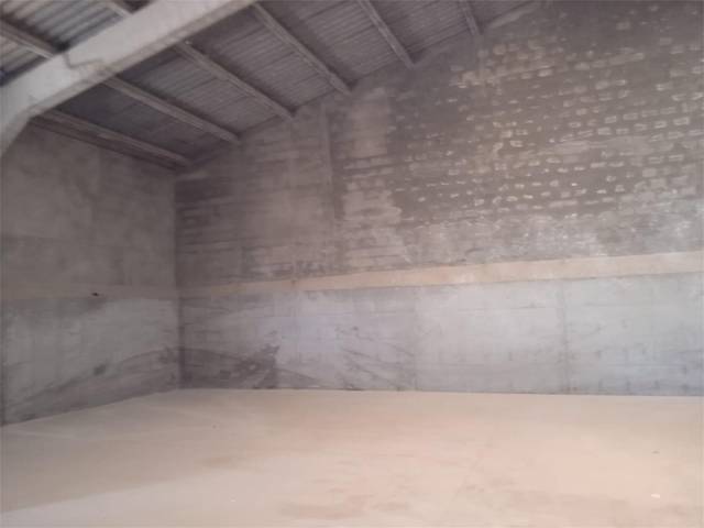 Garaje en Alquiler en Calle Muelas en San Pedro de la Nave-Almendra