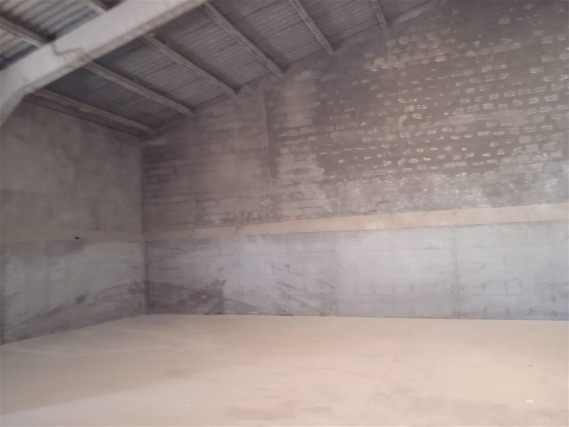 Garaje de alquiler en San Pedro de la Nave-Almendra