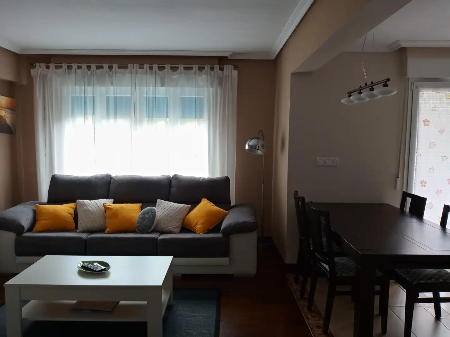 Sala de estar de Piso en venta en Zalla  con Calefacción, Parquet y Amueblado