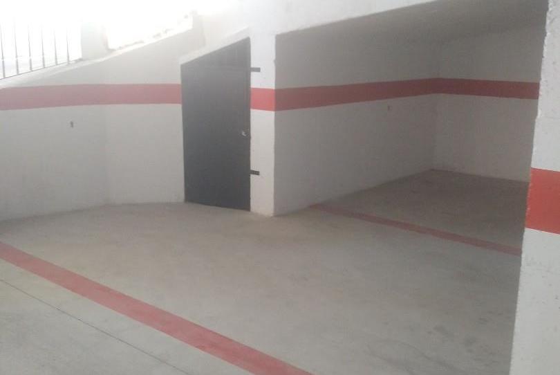 Garaje de alquiler en Calle Joaquín Turina, Nigüelas, Granada - imagen 1 Foto 1 de Garaje de alquiler en Calle Joaquín Turina, Nigüelas, Granada