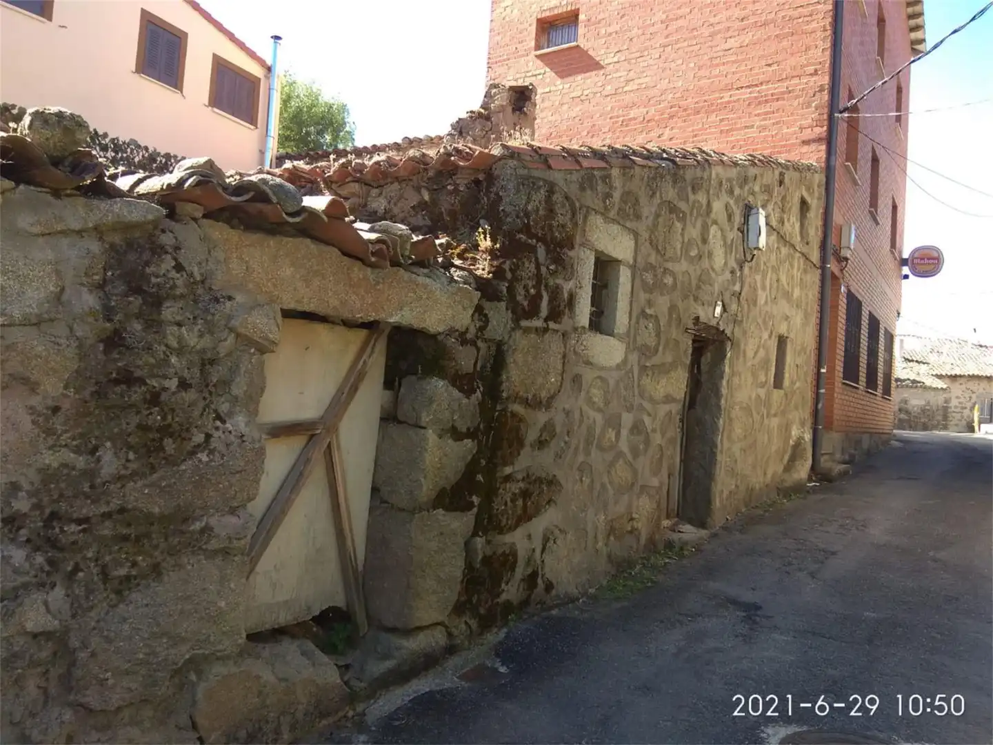 Vista exterior de Casa adosada en venda en Navarredondilla