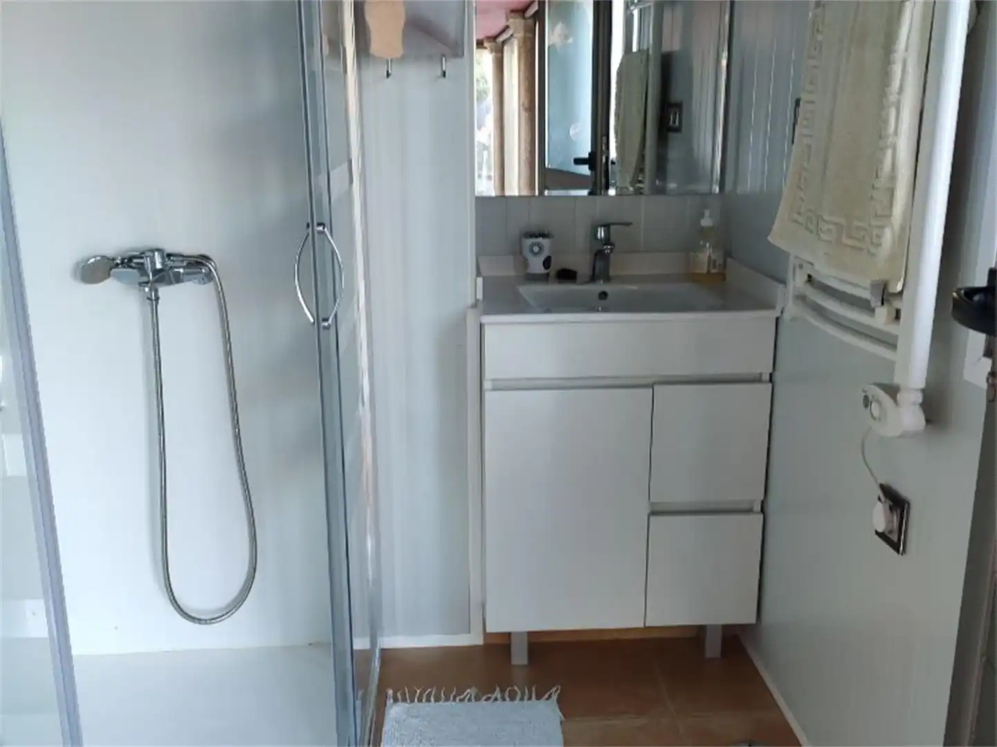 Flat for rent in A Pena, 19, Bueu Bathroom of Flat for rent in Bueu with Heating, Parquet flooring and Swimming Pool