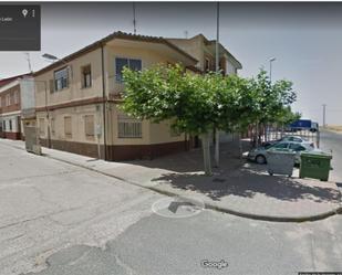 Vista exterior de Casa adosada en venda en Medina del Campo amb Terrassa i Balcó