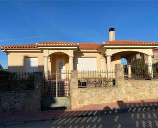 Exterior view of House or chalet for sale in Venialbo  with Heating, Private garden and Terrace