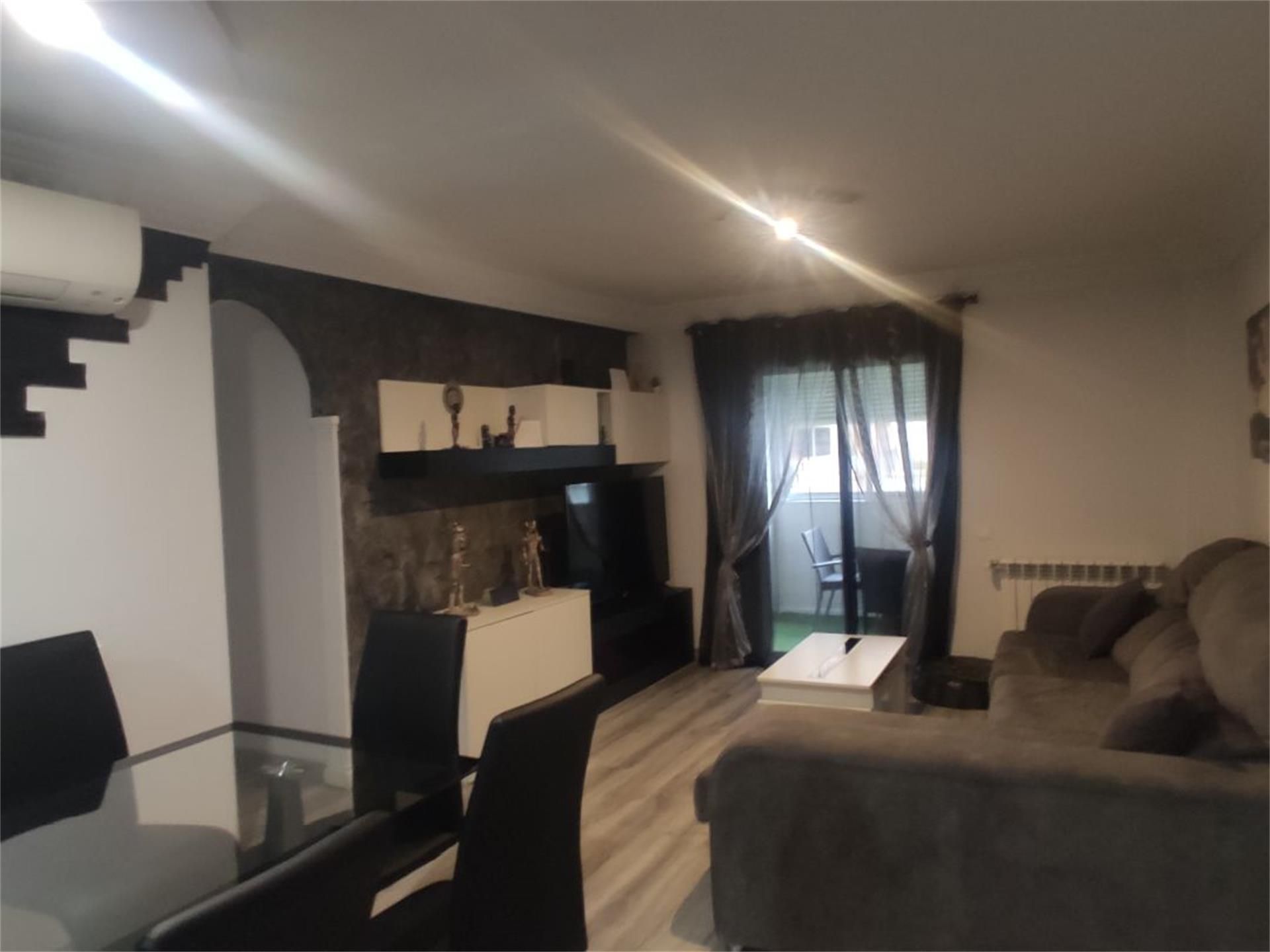 Sala d'estar de Pis en venda en Móstoles amb Aire condicionat i Terrassa