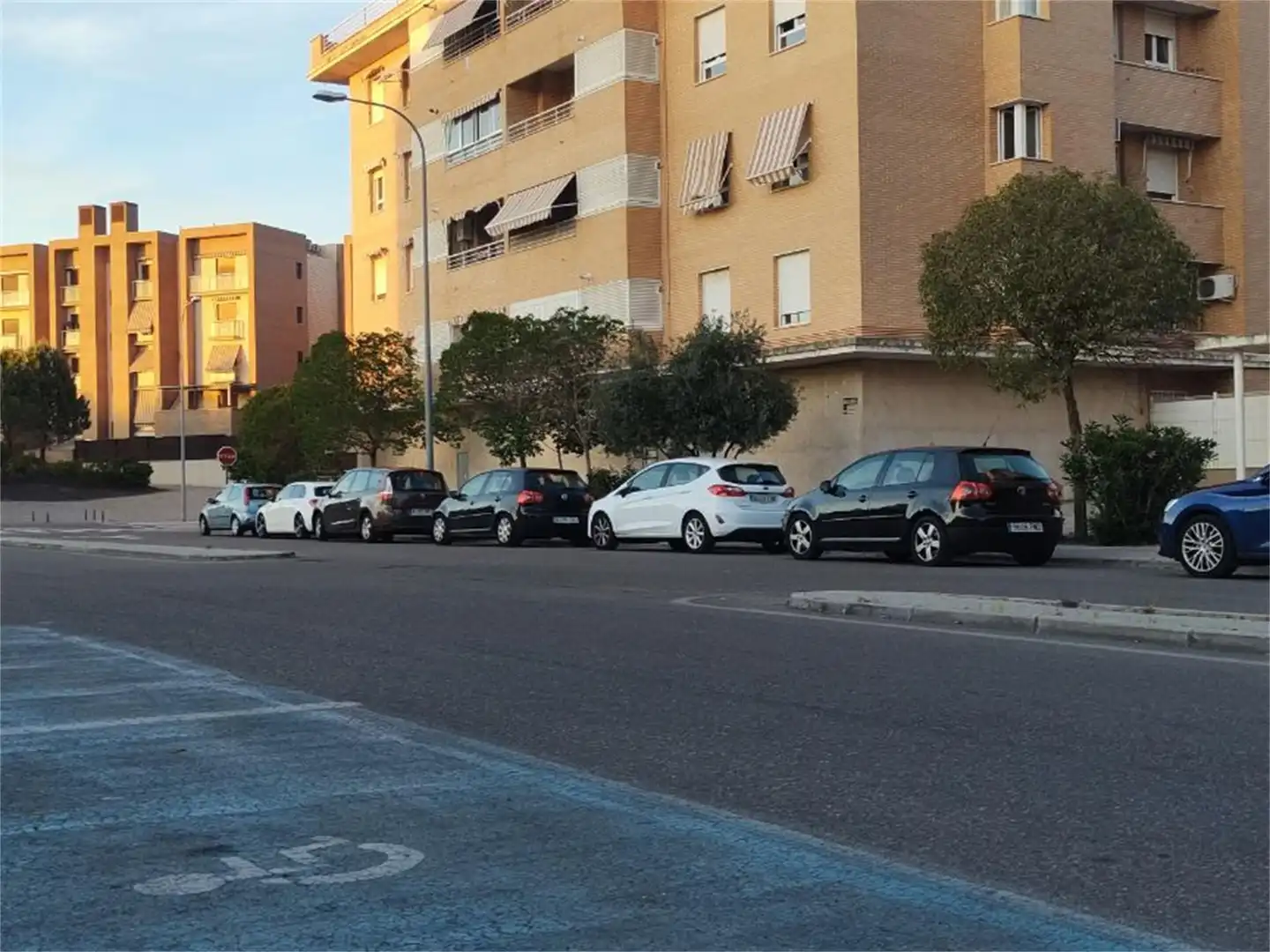 Flat for sale in Urbanizacion Tres Culturas, 1, Buenavista - Valparaíso - La Legua Parking of Flat for sale in Toledo Capital with Air Conditioner, Terrace and Swimming Pool