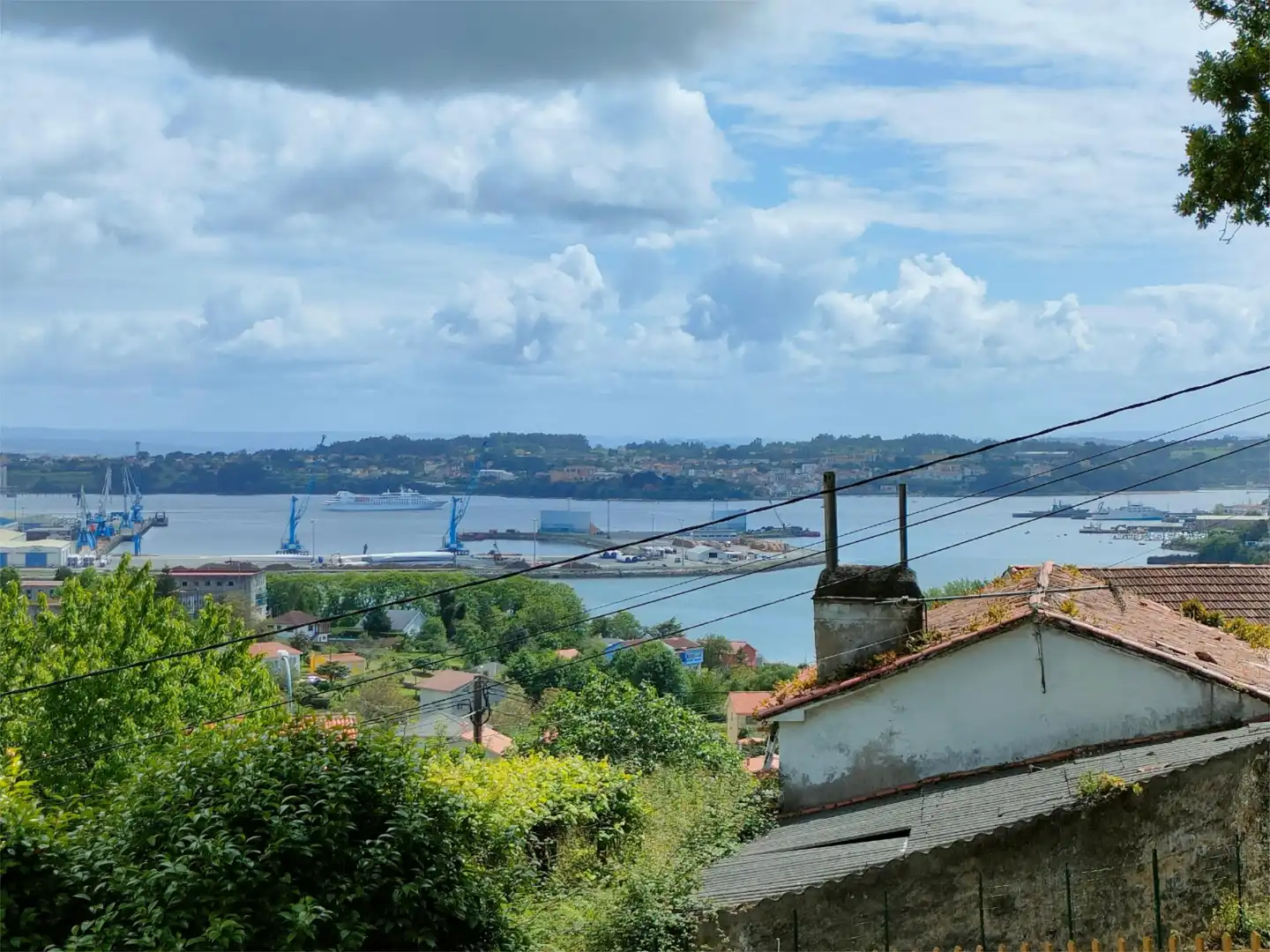 Vista exterior de Casa o xalet en venda en Ferrol amb Calefacció, Jardí privat i Terrassa
