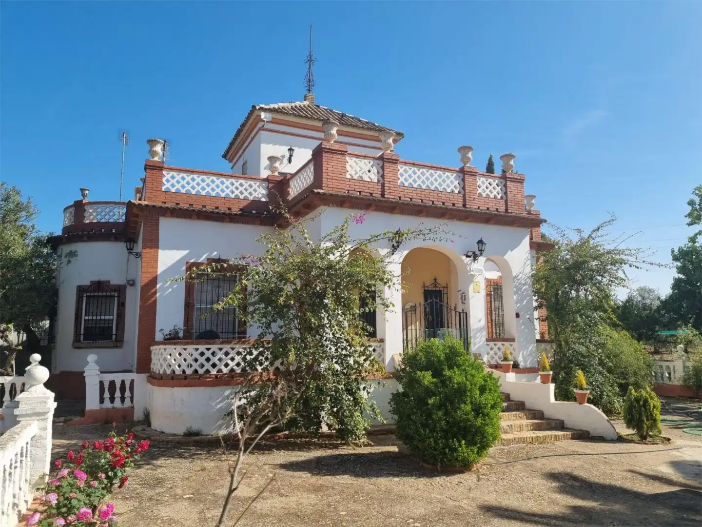 Finca rústica en venta en Calle San Antonio, 81, Aguilar de la Frontera Vista exterior de Finca rústica en venta en Aguilar de la Frontera con Jardín privado, Terraza y Piscina