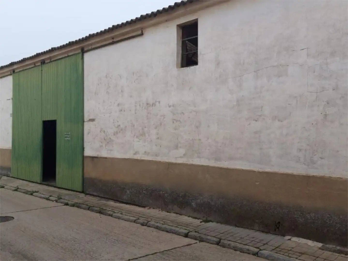 Garatge de lloguer a Calle Iglesia, 18, Magaz de Pisuerga