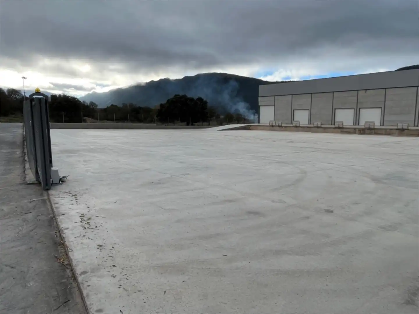Aparcament de Nau industrial de lloguer en Zafarraya
