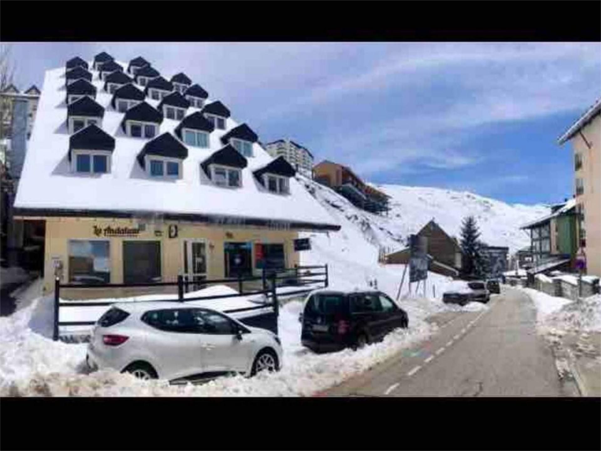 Flat for sale in Urbanizacion Solynieve, 95, Zona media Exterior view of Flat for sale in Sierra Nevada