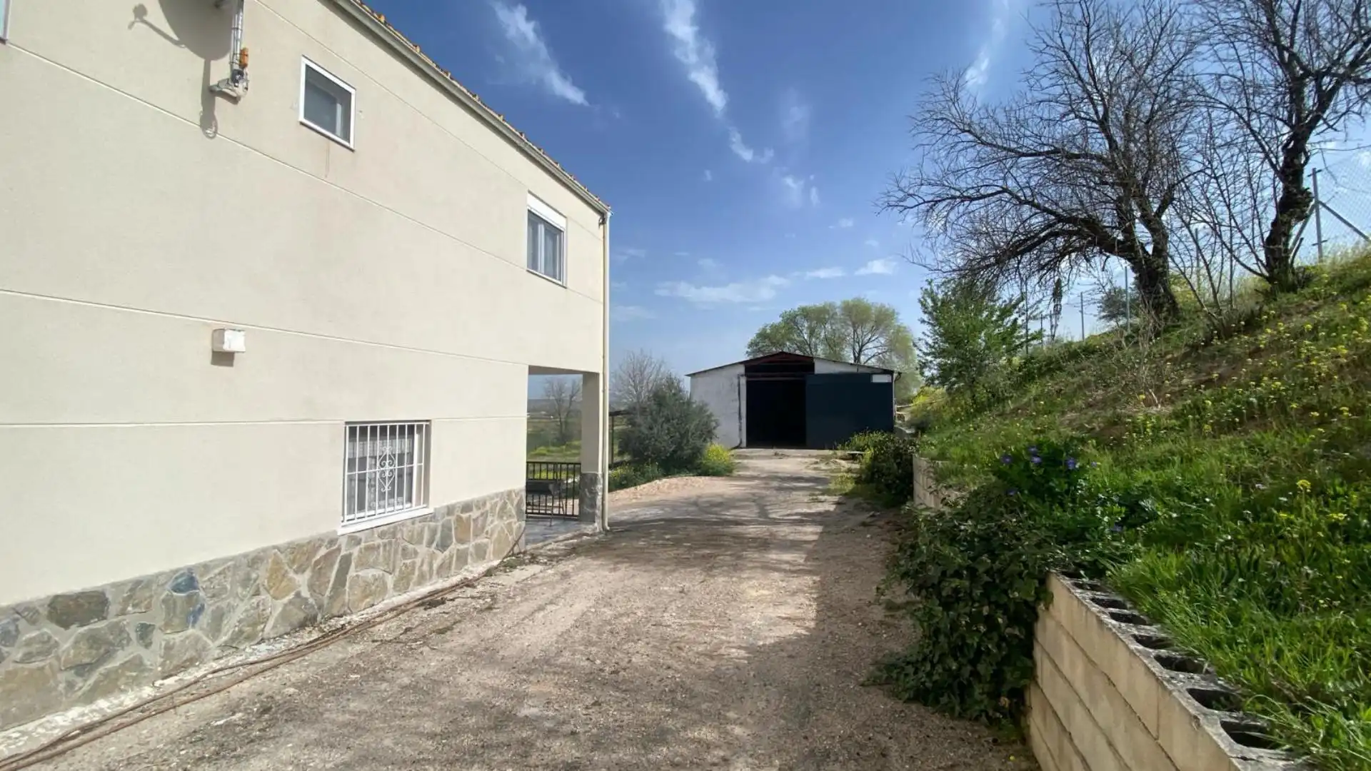 Vista exterior de Finca rústica en venda en Fuentidueña de Tajo amb Terrassa i Balcó