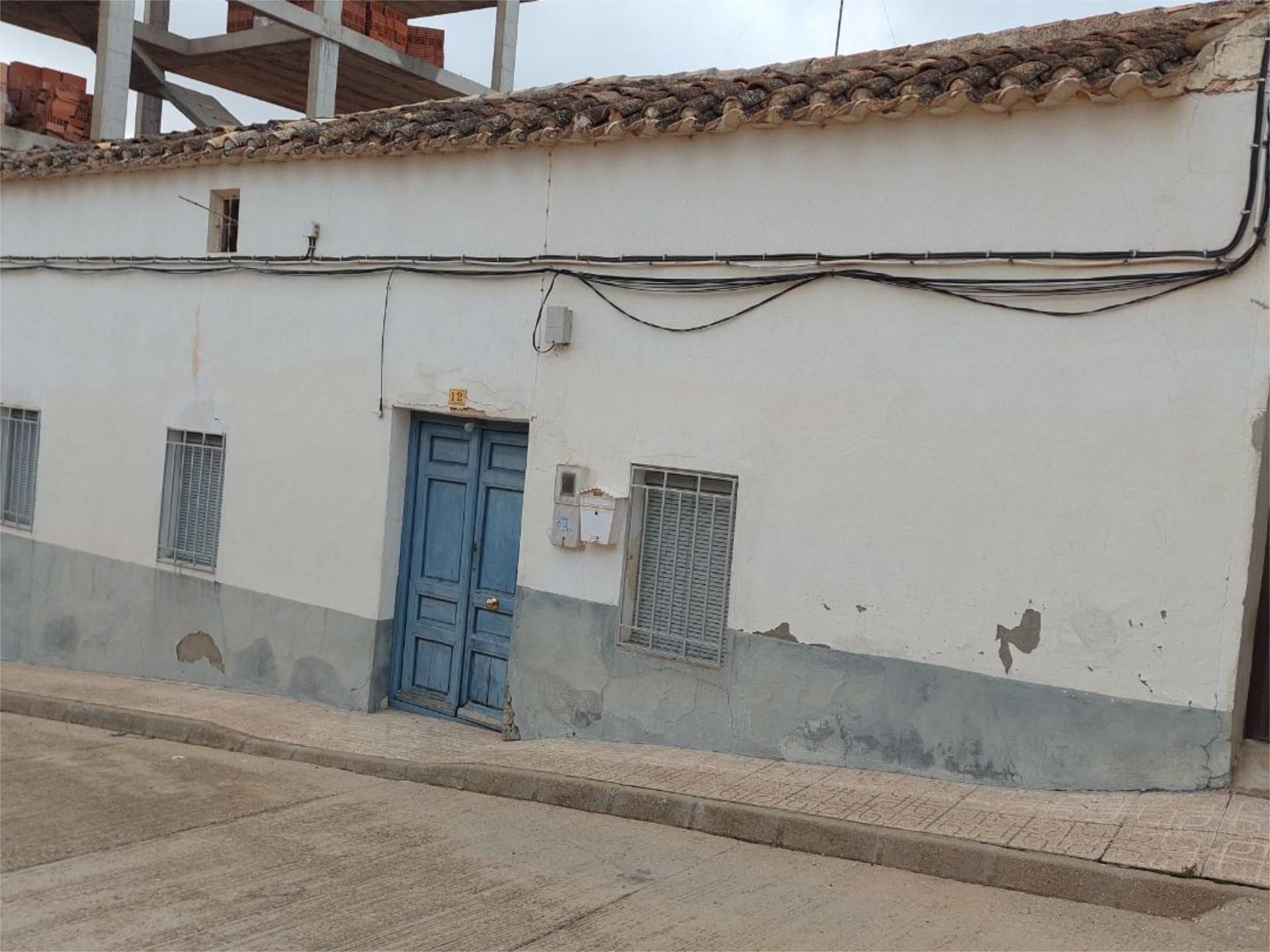 Vista exterior de Planta baixa en venda en Munera amb Calefacció, Jardí privat i Traster
