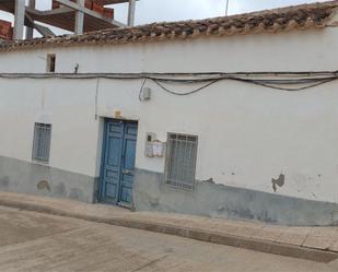 Vista exterior de Planta baixa en venda en Munera amb Calefacció, Jardí privat i Traster