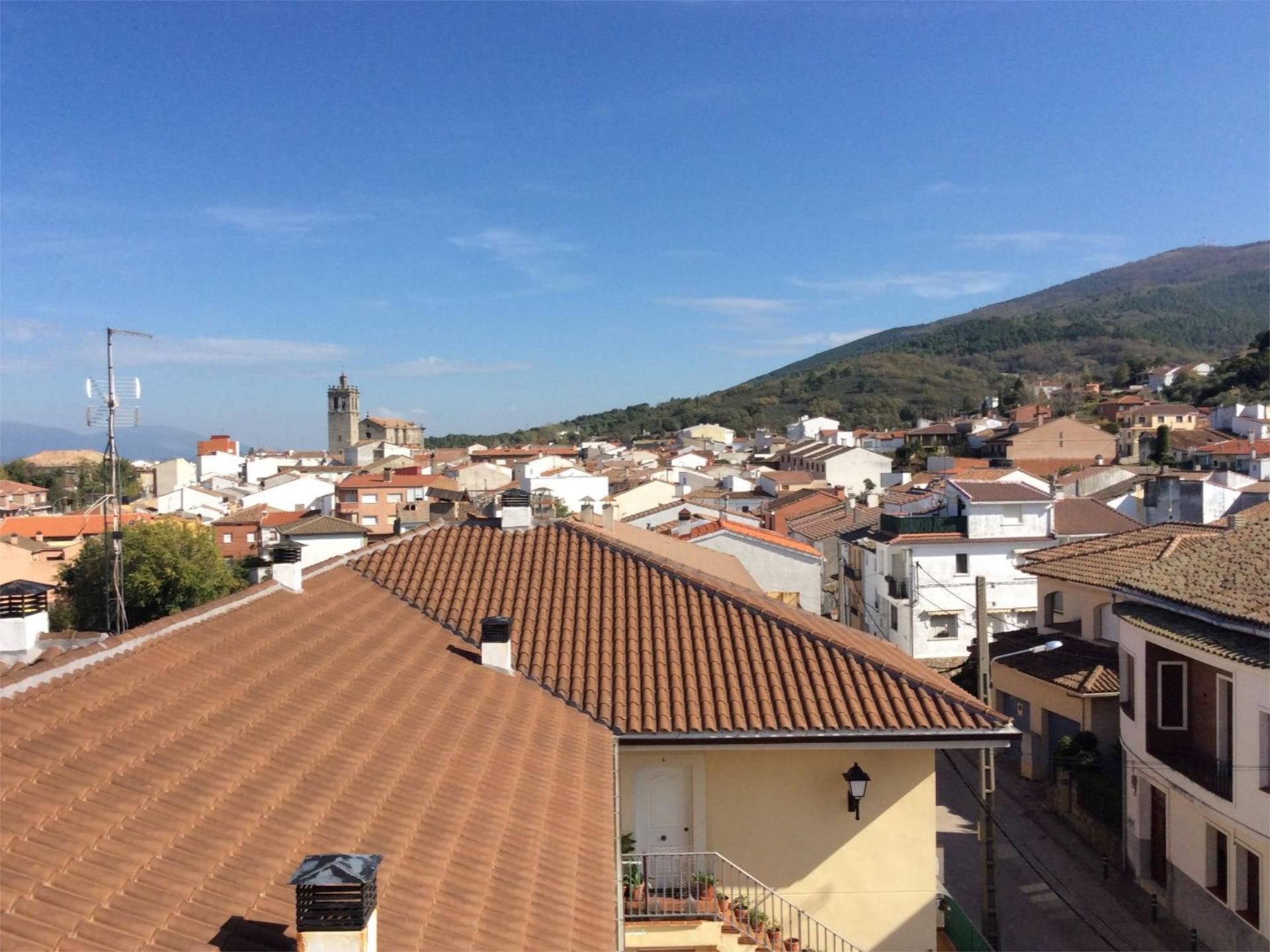 Exterior view of Flat for sale in Navamorcuende  with Air Conditioner, Terrace and Storage room