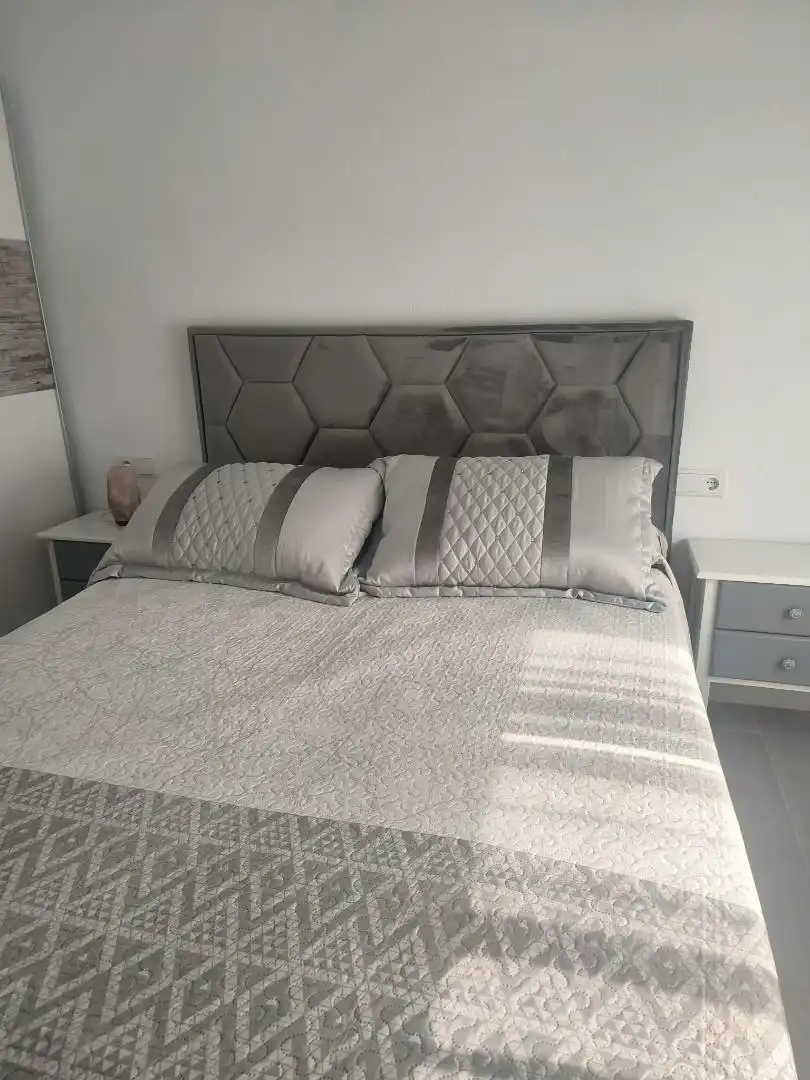 Piso de alquiler en Calle Huesca, 20, Gran Playa Habitación de Piso de alquiler en Santa Pola con Aire acondicionado, Calefacción y Jardín privado