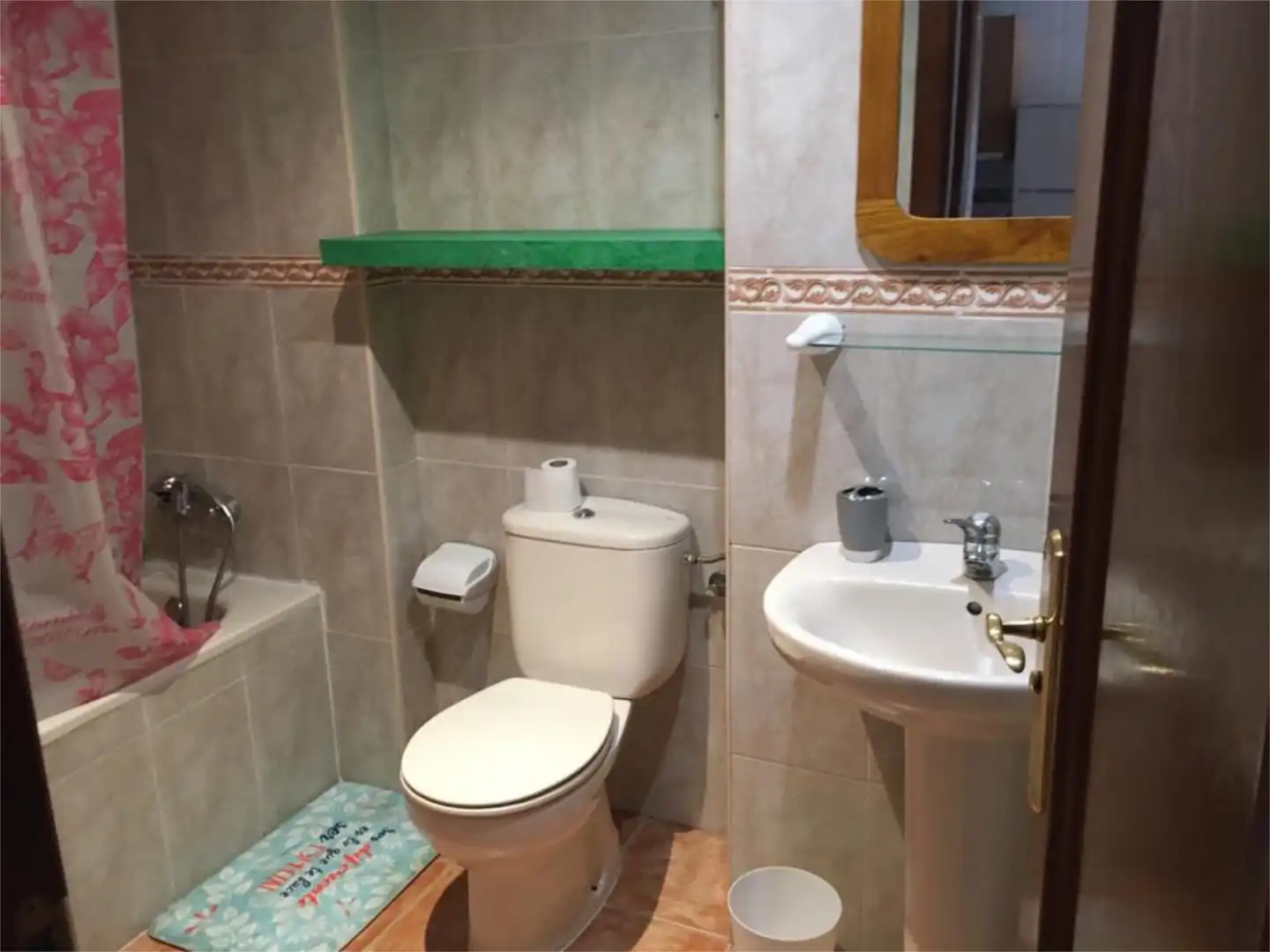 Baño de Piso en venta en Sabiñánigo con Calefacción, Terraza y Trastero
