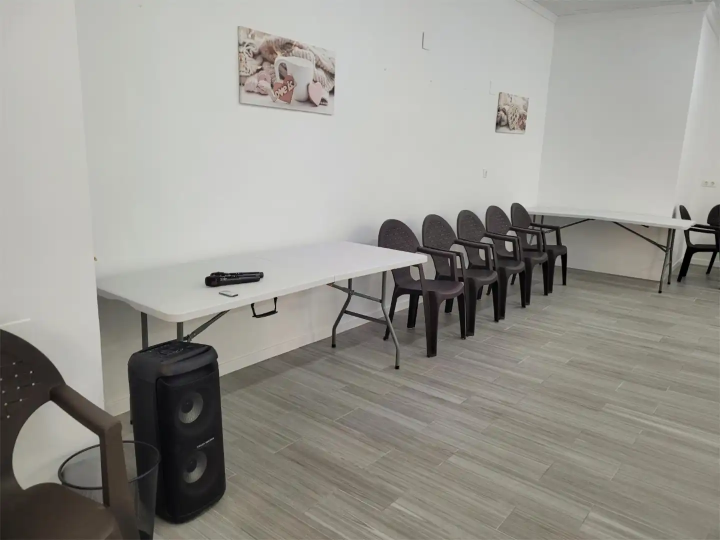 Commercial properties for rent in Avinguda del Primer de Maig, 36, L'Hort de Senabre Commercial properties for rent in Valencia with Air Conditioner and Furnished