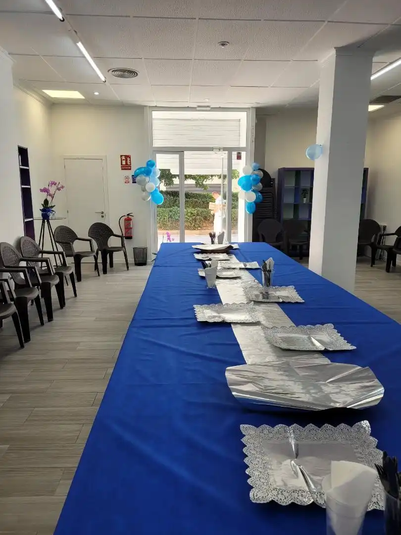 Commercial properties for rent in Avinguda del Primer de Maig, 36, L'Hort de Senabre Commercial properties for rent in Valencia with Air Conditioner and Furnished