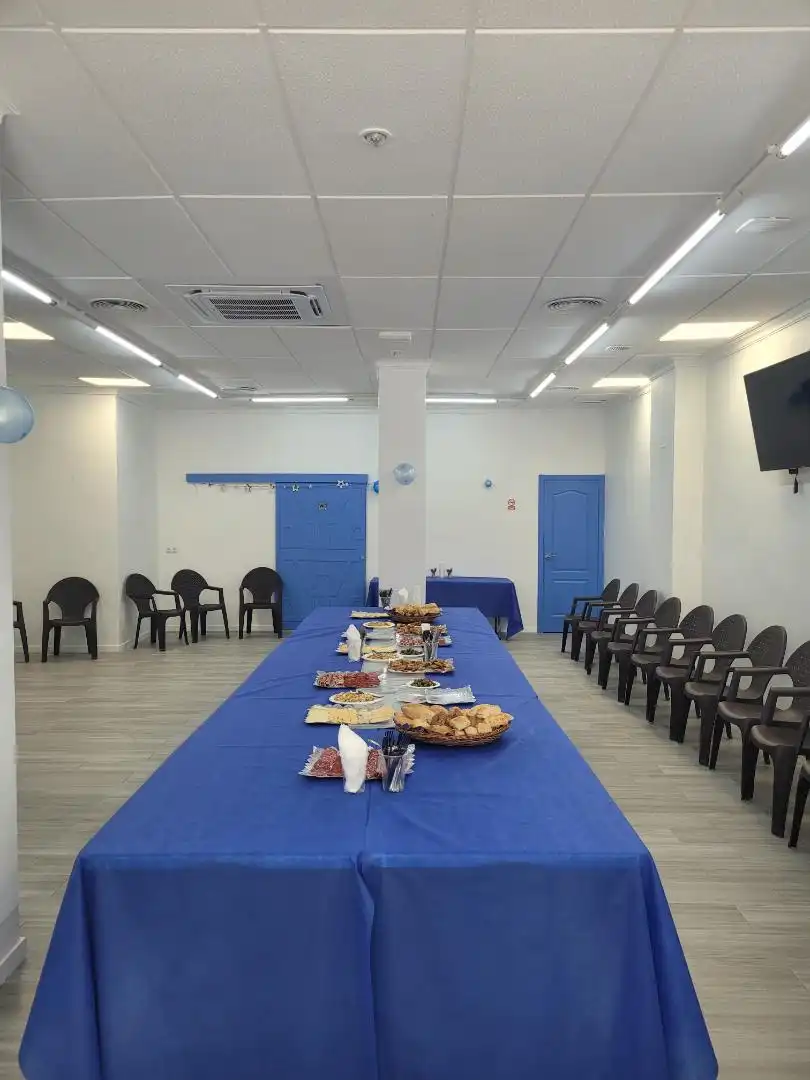 Commercial properties for rent in Avinguda del Primer de Maig, 36, L'Hort de Senabre Commercial properties for rent in Valencia with Air Conditioner and Furnished