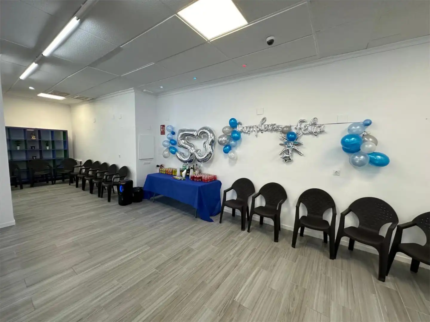 Commercial properties for rent in Avinguda del Primer de Maig, 36, L'Hort de Senabre Commercial properties for rent in Valencia with Air Conditioner and Furnished
