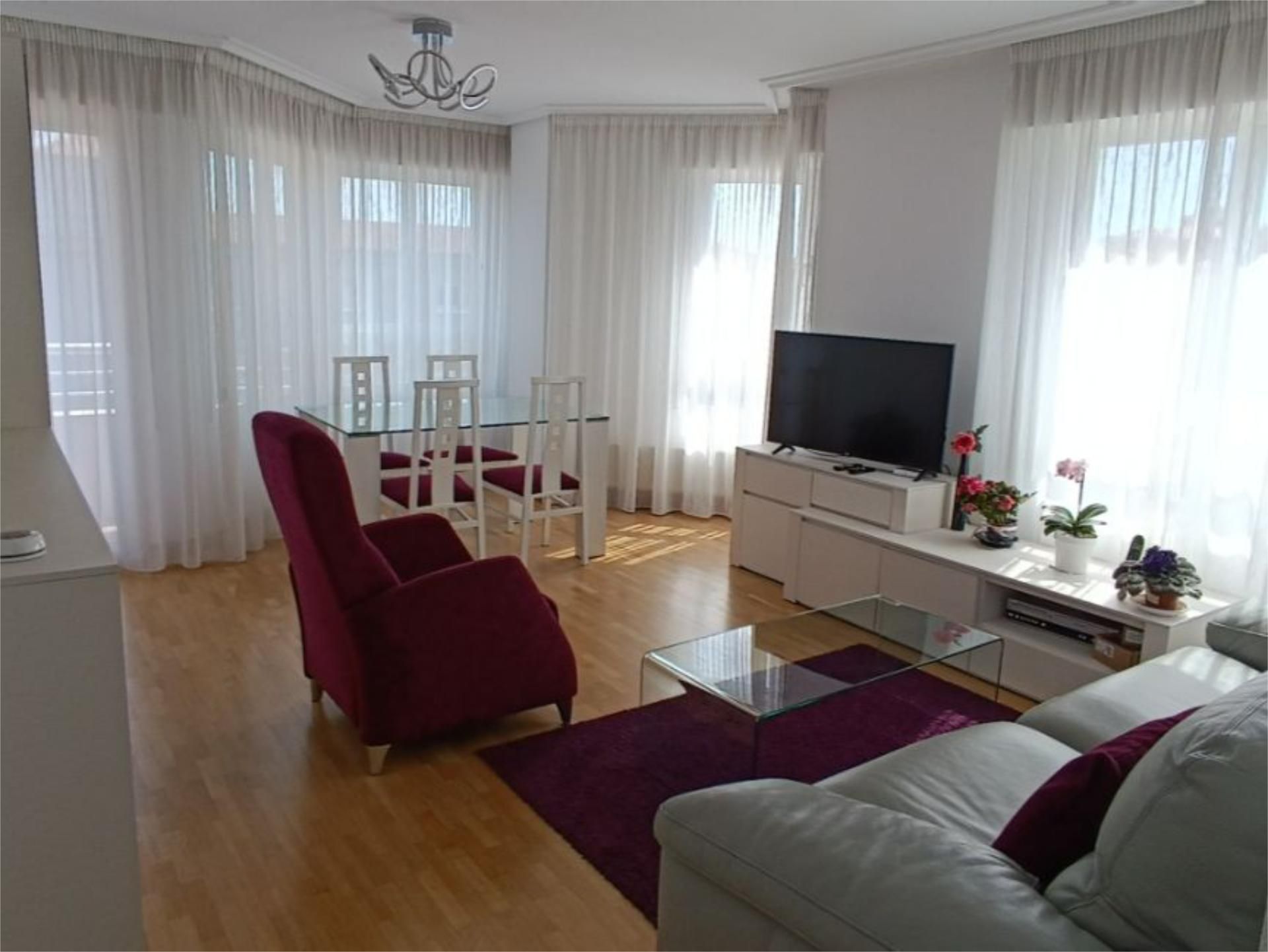 Living room of Flat for sale in Burgos Capital  with Terrace and Balcony