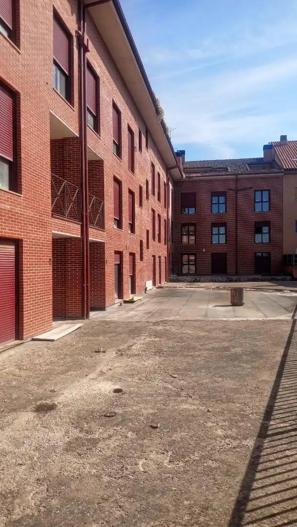 Wohnung zum Verkauf in Calle San Prudencio, 12, Albelda de Iregua Außenansicht von Wohnung zum Verkauf in Albelda de Iregua mit Terrasse