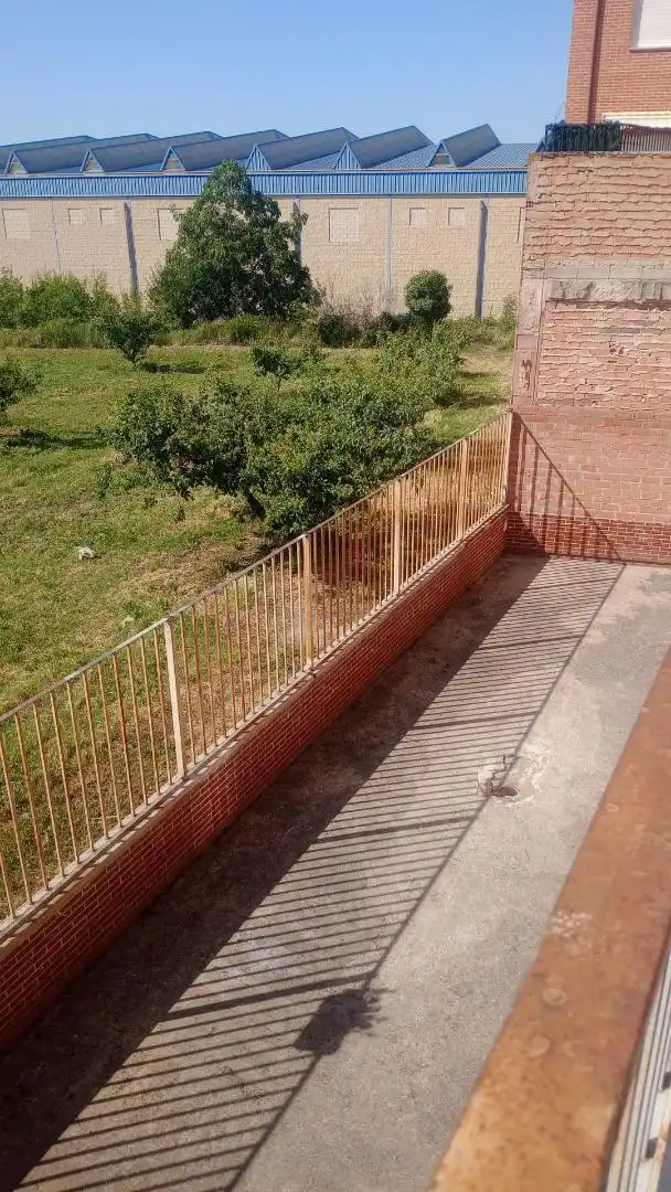 Wohnung zum Verkauf in Calle San Prudencio, 12, Albelda de Iregua Wohnung zum Verkauf in Albelda de Iregua mit Terrasse