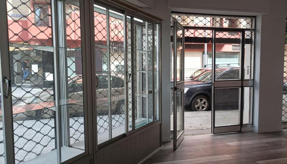 Premises to rent in Avenida de la Cruz del Campo, 15, Barrio del Nervión, Sevilla - image 1 Photo 1 of Premises to rent in Avenida de la Cruz del Campo, 15, Barrio del Nervión, Sevilla