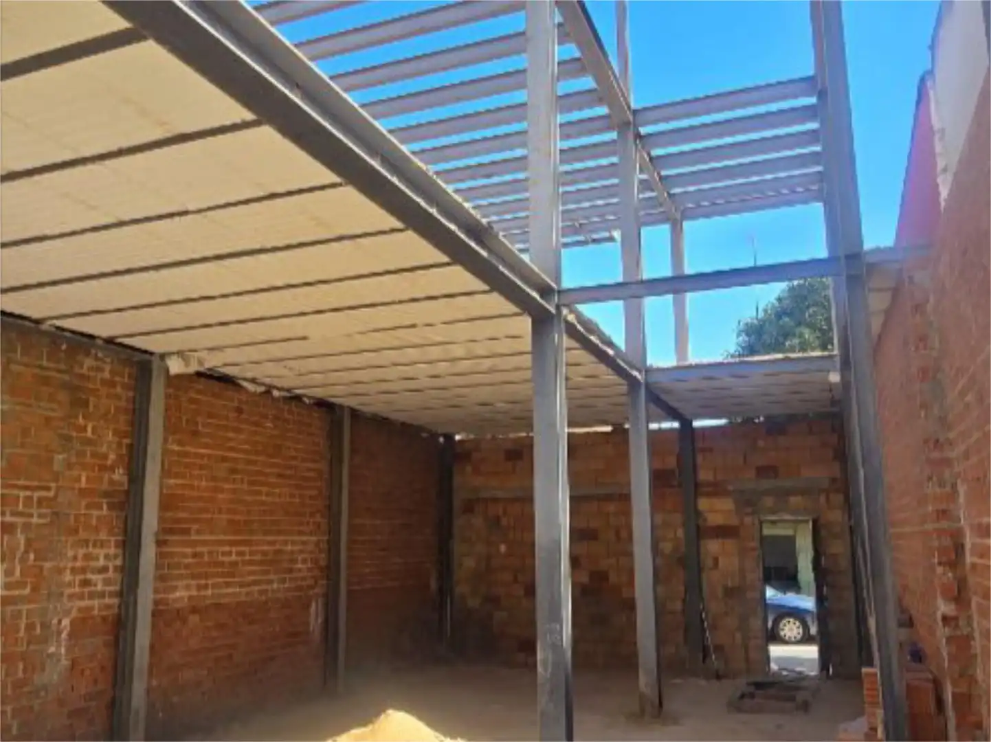 Außenansicht von Einfamilien-Reihenhaus zum Verkauf in  Sevilla Capital
