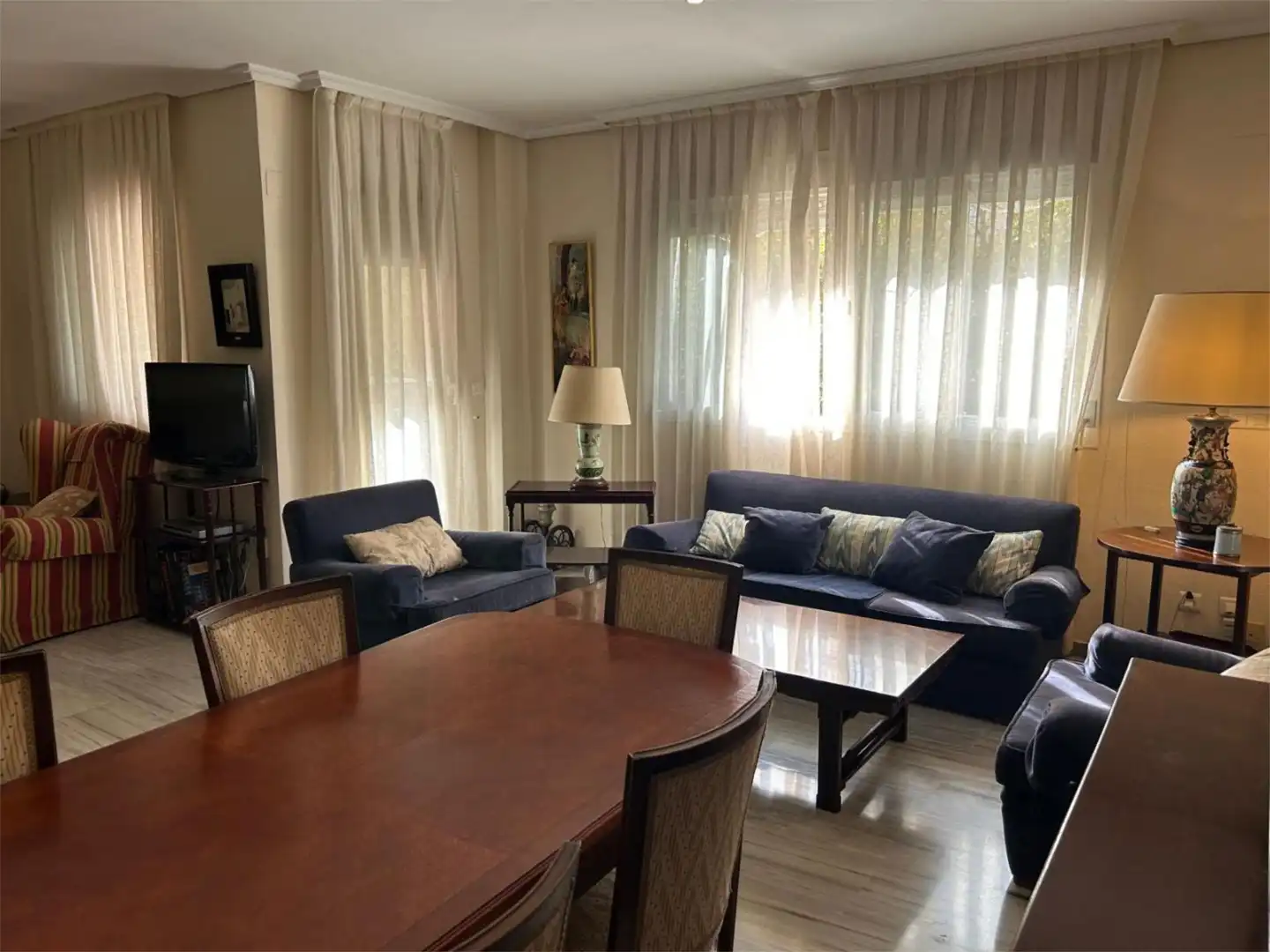Living room of Flat for sale in Sevilla  with Air Conditioner, Terrace and Balcony