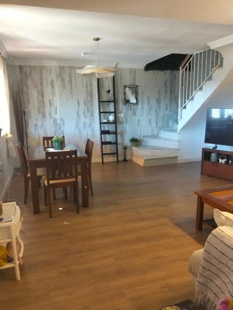 Casa o chalet en venta en Calle Cerro del Oro, 110, Cenes de la Vega Comedor de Casa o chalet en venta en Cenes de la Vega con Aire acondicionado, Calefacción y Jardín privado