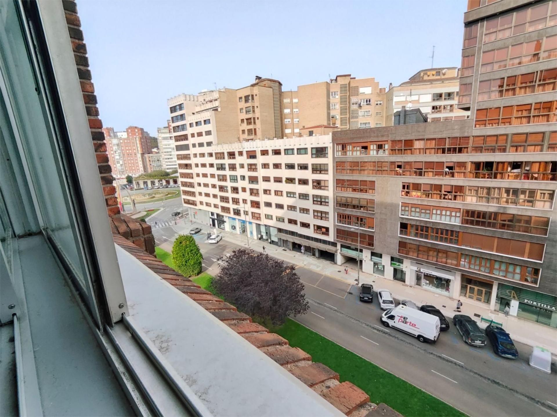Vista exterior de Pis en venda en Burgos Capital amb Terrassa