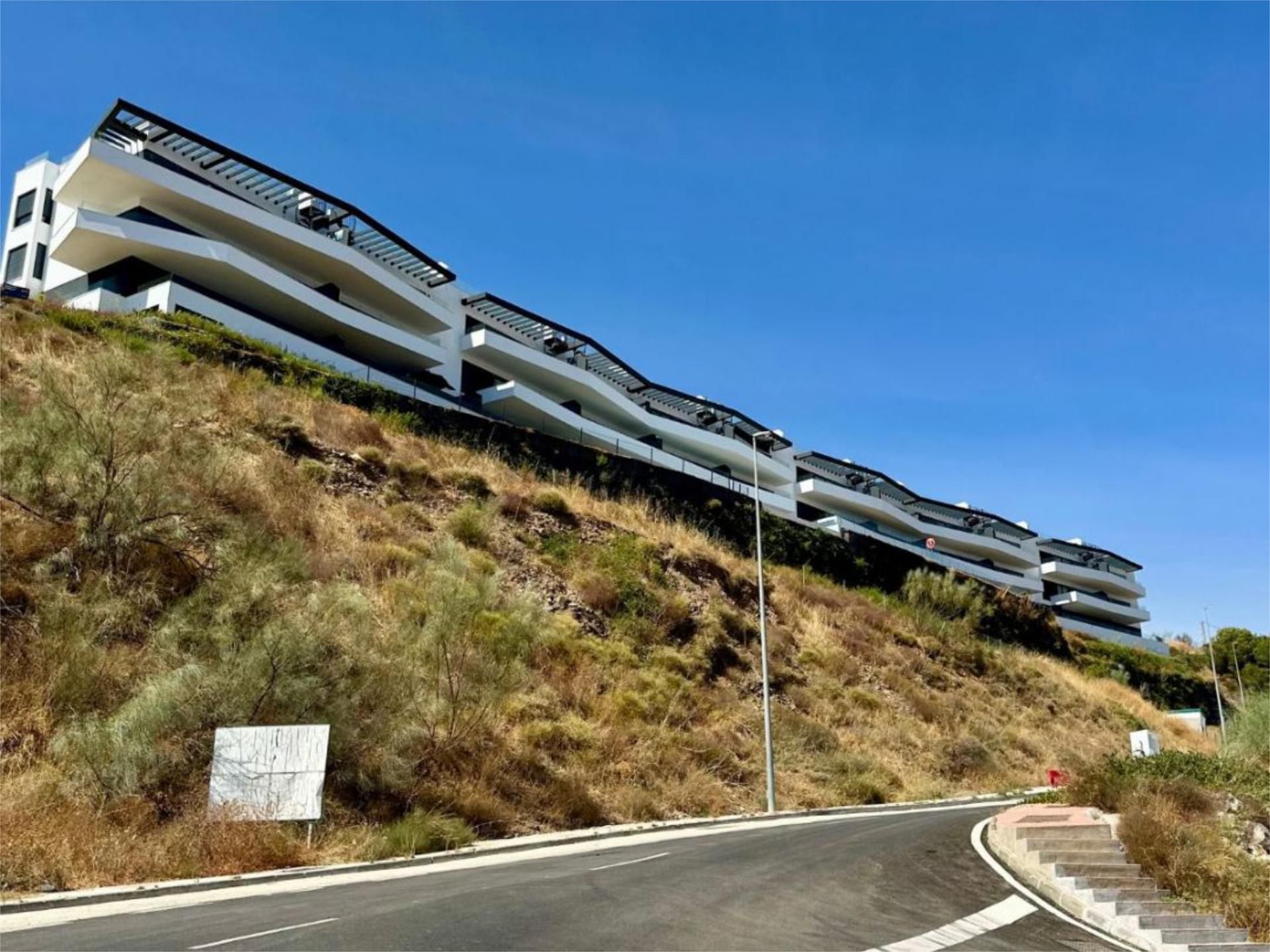 Vista exterior de Pis en venda en Rincón de la Victoria amb Aire condicionat, Terrassa i Piscina