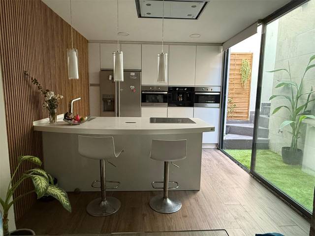 Casa adosada en Venta en Avenida Carolina Coronado, 39 en La Estación