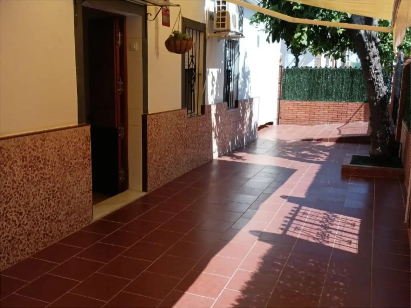 Außenansicht von Wohnung zum Verkauf in Villanueva del Río y Minas mit Klimaanlage, Heizung und Terrasse