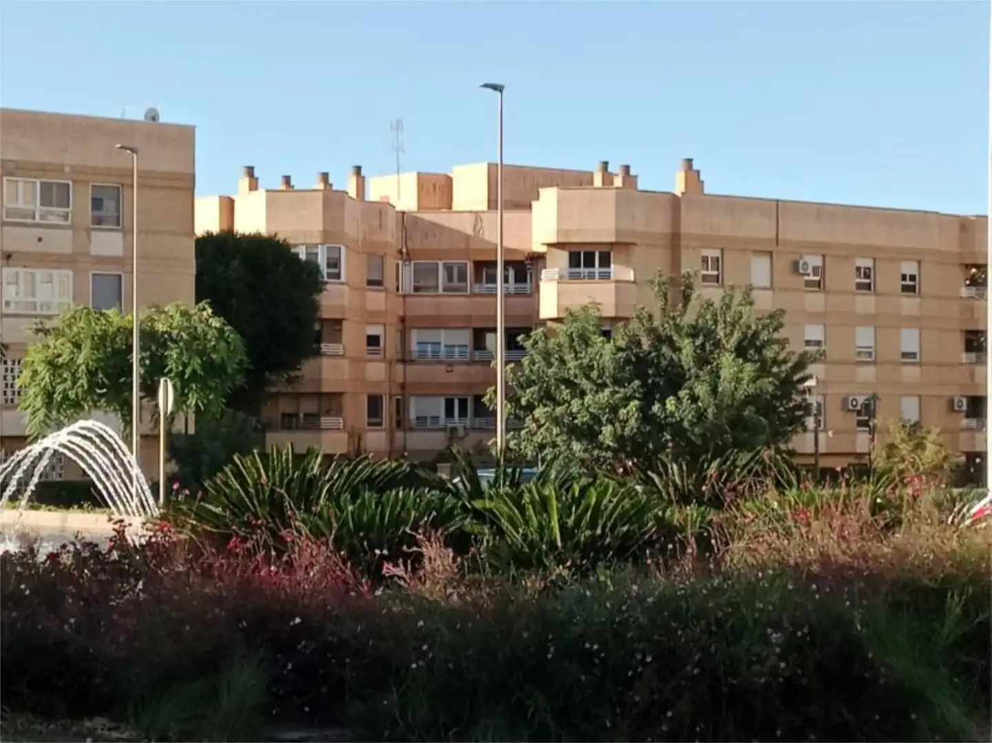 Exterior view of Flat for sale in  Almería Capital  with Air Conditioner and Balcony