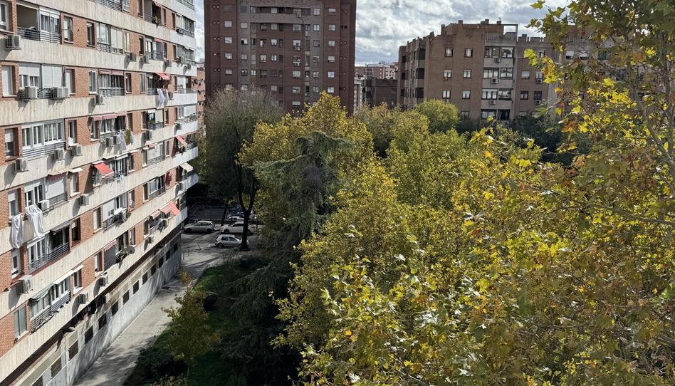 Photo 1 of Flat for sale in Calle de las Islas Cíes, 35, Peñagrande, Madrid