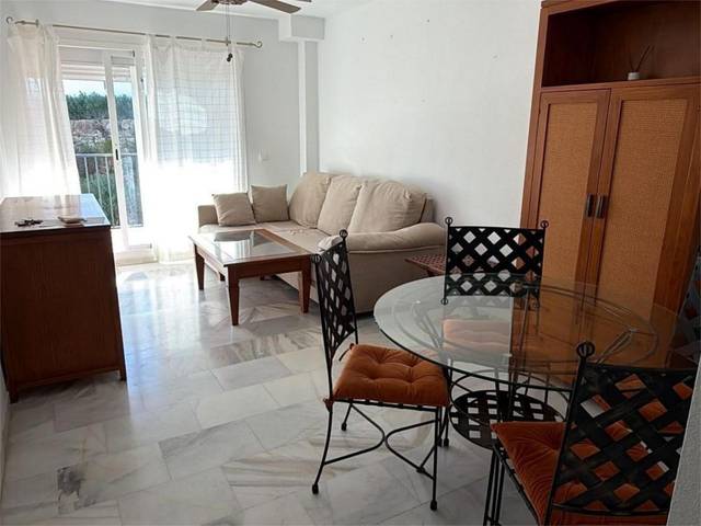 Piso en Venta en Calle Margarita, 46 en Riviera del Sol