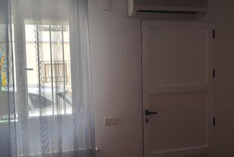 Foto 1 de Casa adosada en venda a Calle Madrid, 14, Campillo de Altobuey, Cuenca