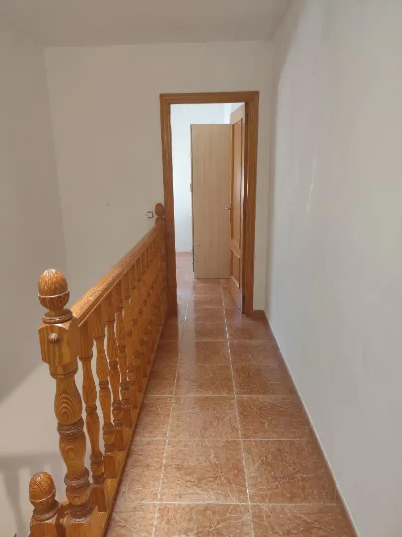 Casa adosada en venta en Campillo de Altobuey con Aire acondicionado, Calefacción y Amueblado
