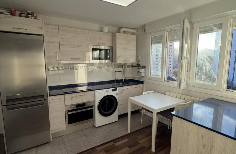 Foto 1 de Pis de lloguer a Langaran Kalea, 9, Otxarkoaga, Bilbao