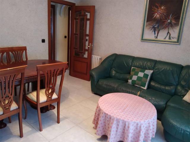 Piso en Venta en Calle la Piniella, 3 en Degaña