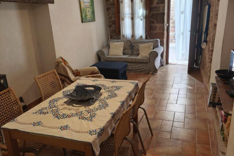 Single-family semi-detached to rent in Carrer Diputació Provincial, 15, Vilafamés, Castellón - image 1 Photo 1 of Single-family semi-detached to rent in Carrer Diputació Provincial, 15, Vilafamés, Castellón