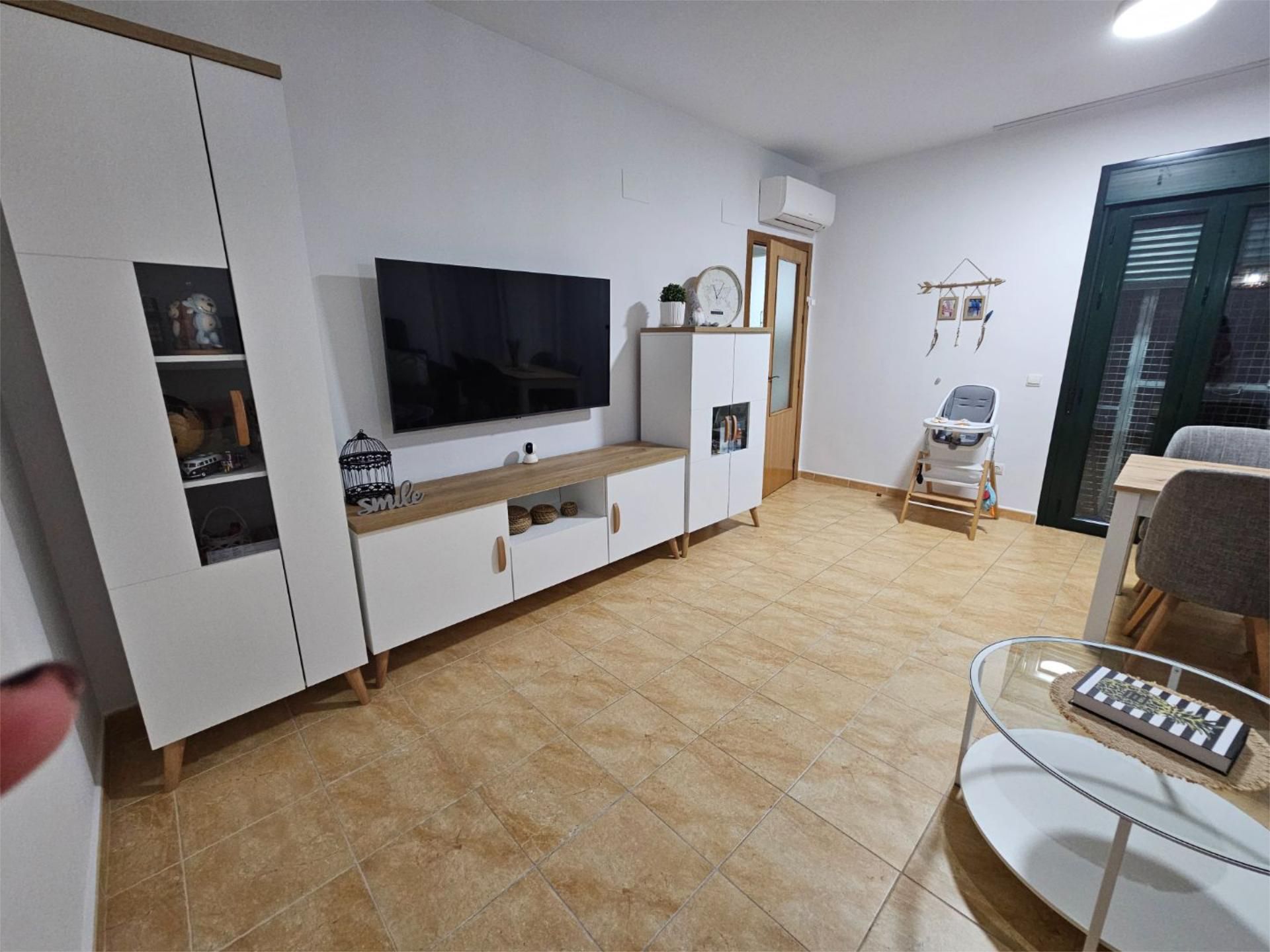 Sala d'estar de Pis en venda en Alcalá de los Gazules amb Aire condicionat, Terrassa i Balcó