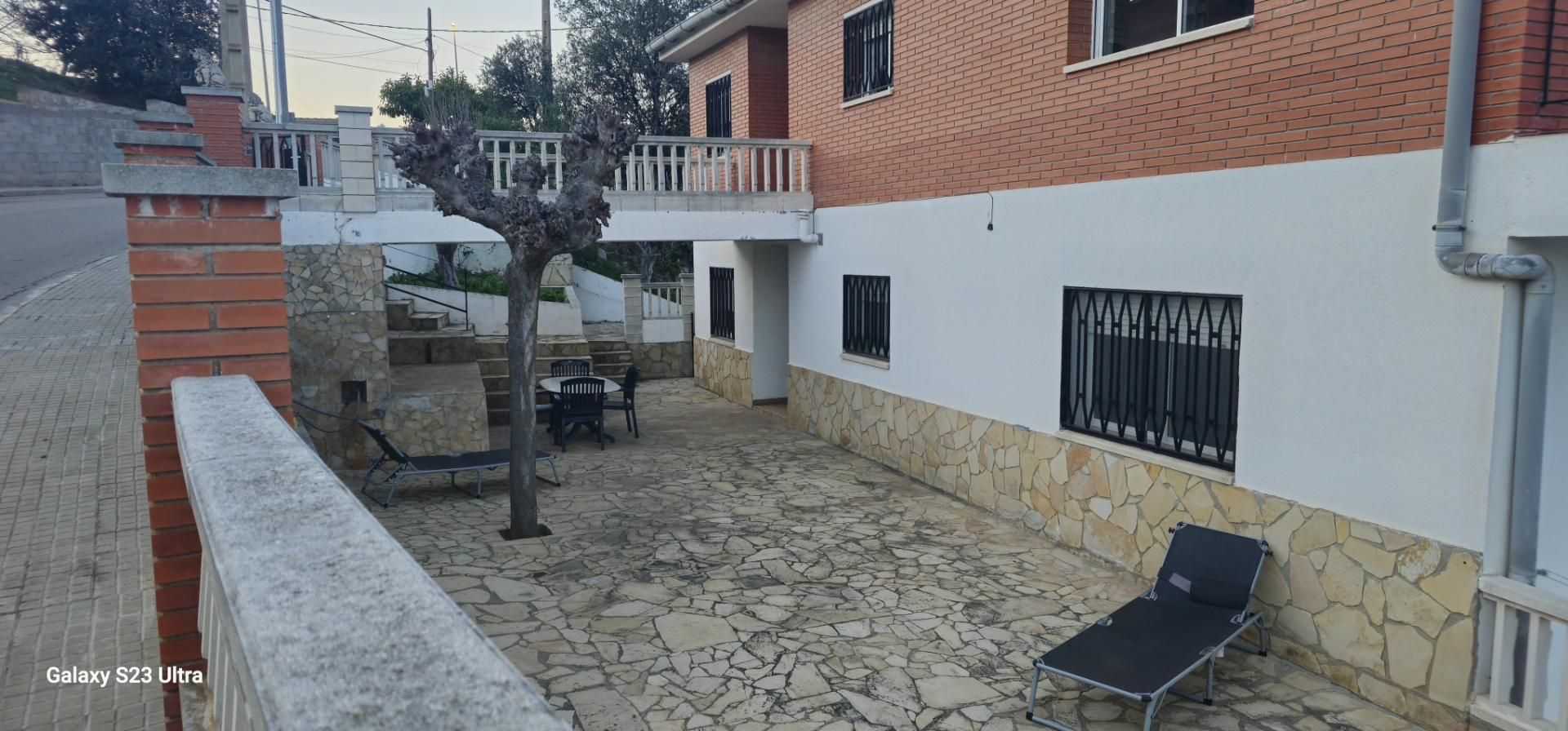Vista exterior de Piso de alquiler en Cervelló con Calefacción, Terraza y Amueblado