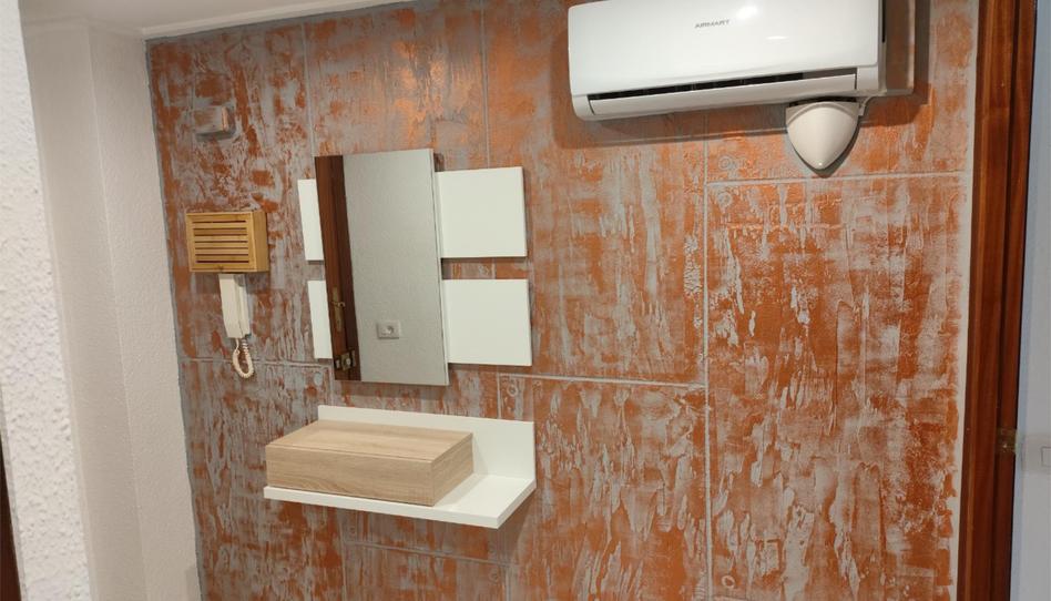 Foto 1 de Piso en venta en Carrer Ausiàs March, 11, Piscinas, Vila-real