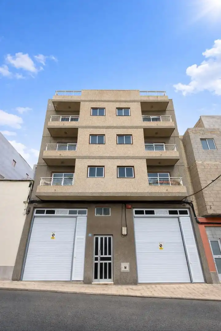 Vista exterior de Piso en venta en San Cristóbal de la Laguna con Balcón